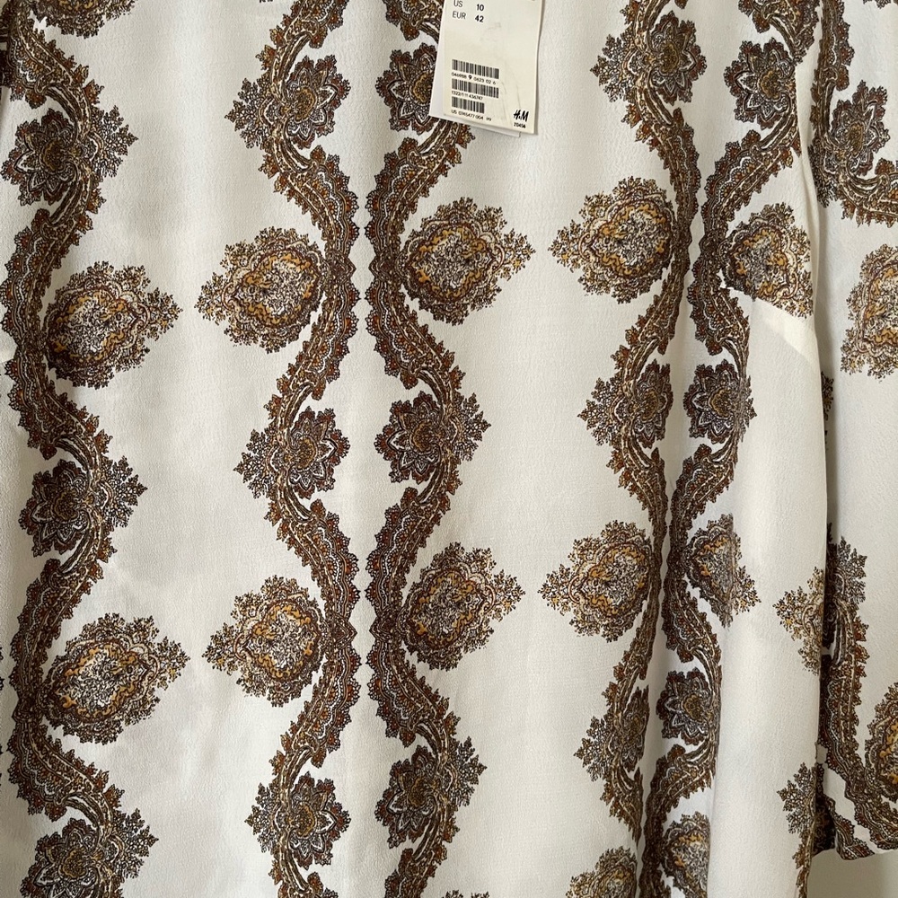 H&M Paisley Print Top in Cream and Brown